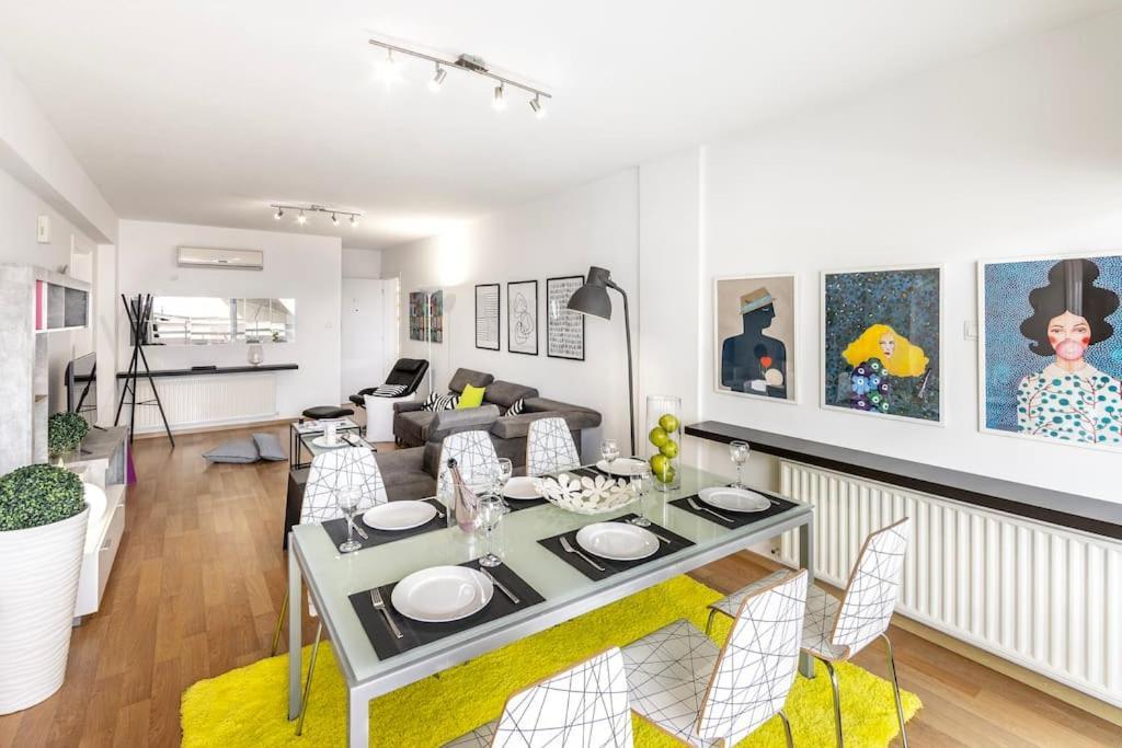 Apartamento Luxurious Bright & Stylish 2Br With Office In Nicosia Exterior foto