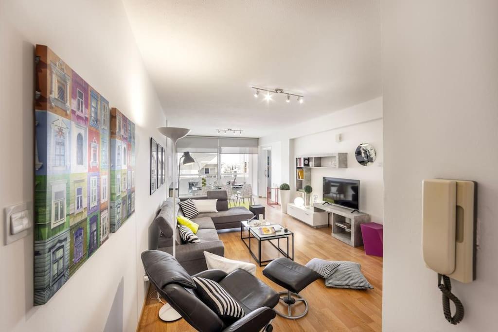 Apartamento Luxurious Bright & Stylish 2Br With Office In Nicosia Exterior foto