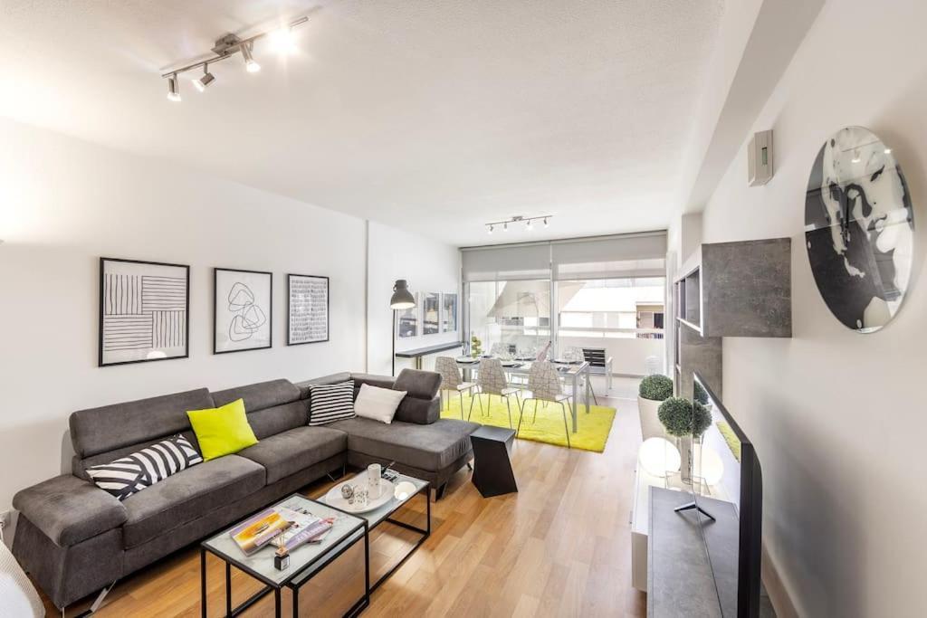 Apartamento Luxurious Bright & Stylish 2Br With Office In Nicosia Exterior foto